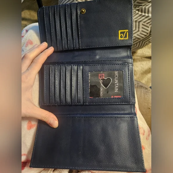 Stone Mountain Wallet - Picture 4 of 6